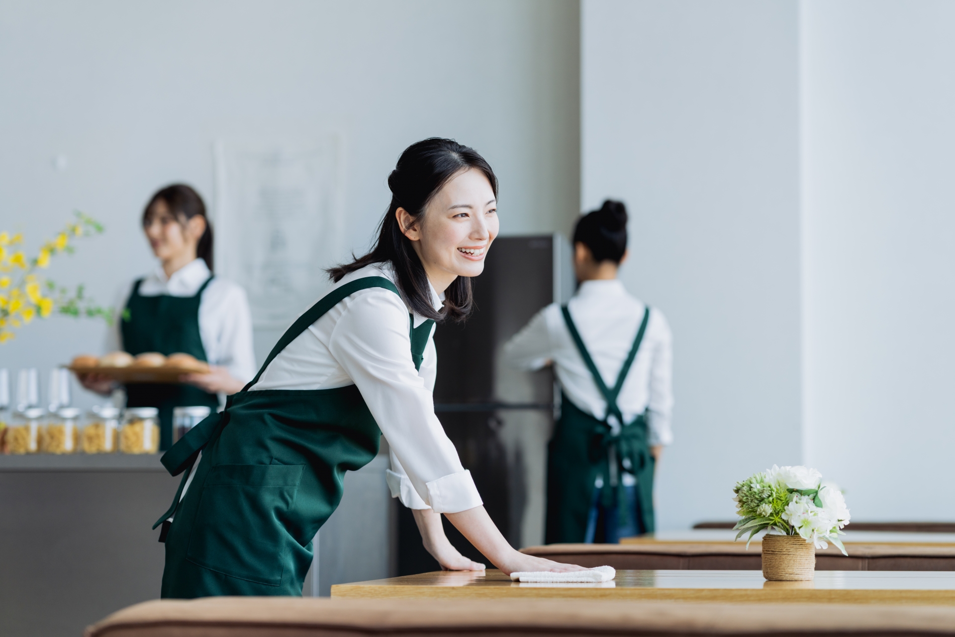 2026年春、技能外国人の新規雇用NGで、飲食業界は大打撃 “人材鉱山”を賢く使えば、飲食業界の採用問題を解決できる！ 1,000社以上の採用に携わるスペシャリスト 深澤了 ※深澤氏へのインタビュー取材・密着取材が可能です！
